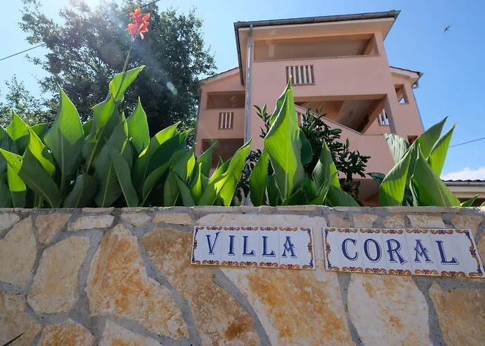 Coral Apartment