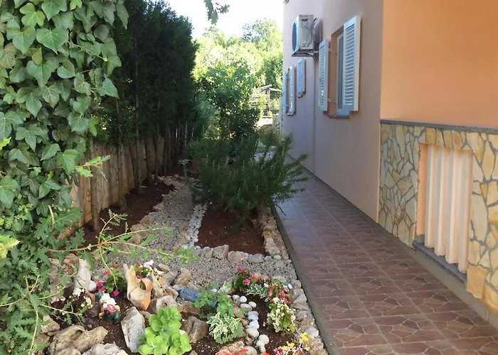 Coral, Klimno, Island Krk شقة كليمنو